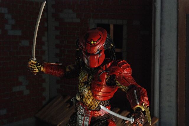 File:Neca-predators-series-7-big-red-predator-02.jpg