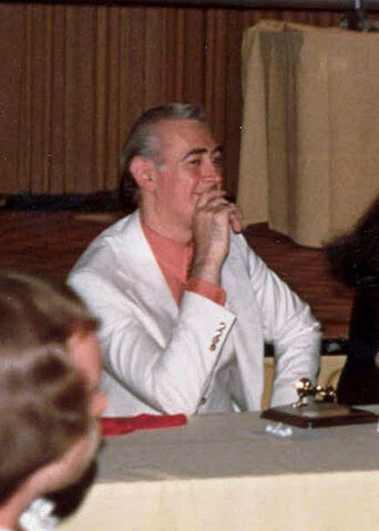 File:Gil Kane.jpg