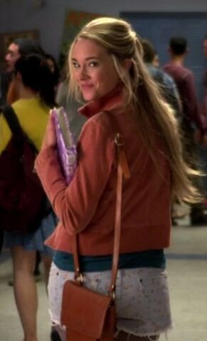 File:Courtney.jpg