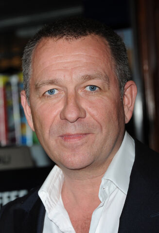 File:SEAN PERTWEE.jpg
