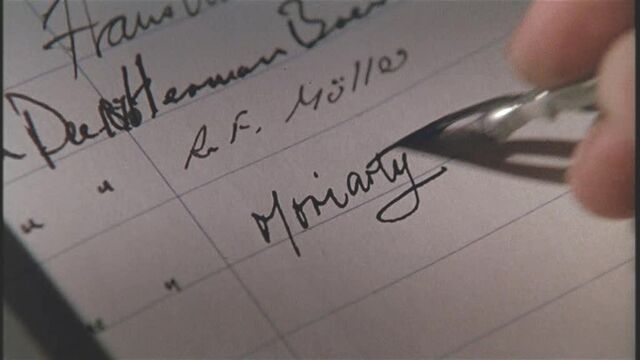 File:YSHMoriartySigning.jpg