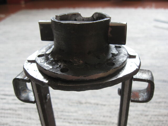 File:Washer and field-frame ring fit - 03.jpg
