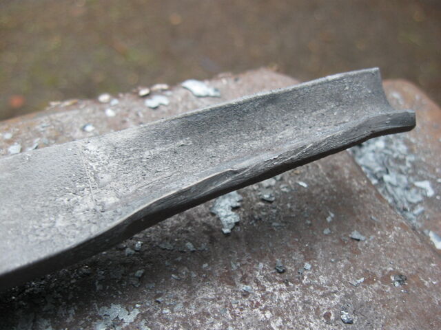 File:Forging little ladder tenons - method 1 - 01.jpg