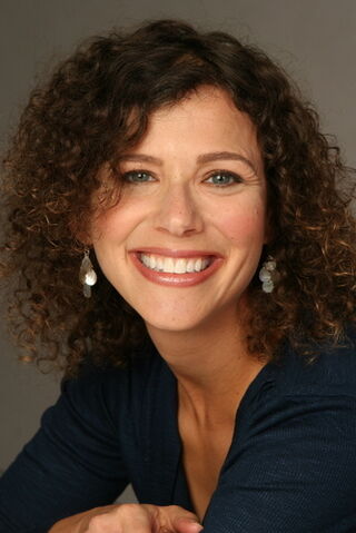 Plik:Elise Allen.jpg