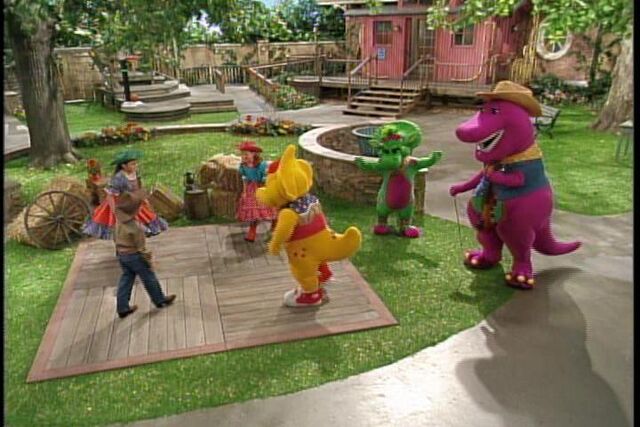 File:Squaressquareseverywhere.jpg