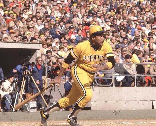 File:Willie stargell 70topps super-19.jpg
