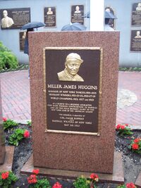 HugginsMonument