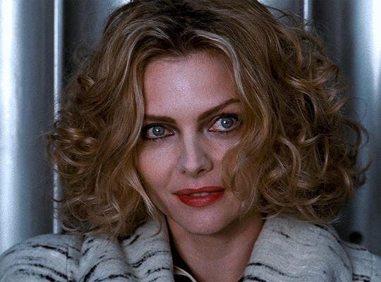 File:SelinaKyle.gif
