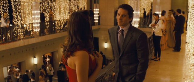 Archivo:Christian-bale-as-bruce-wayne-in-the-dark.jpg