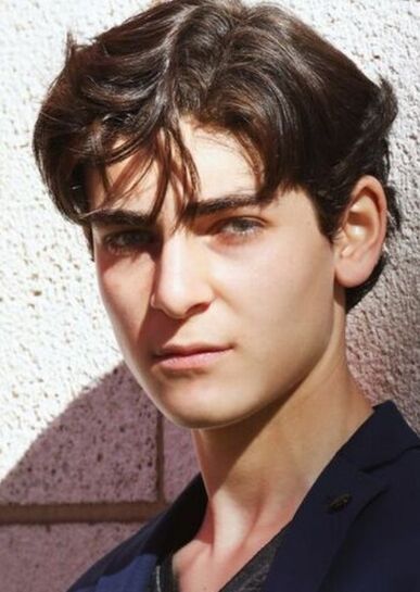 File:David Mazouz.jpg