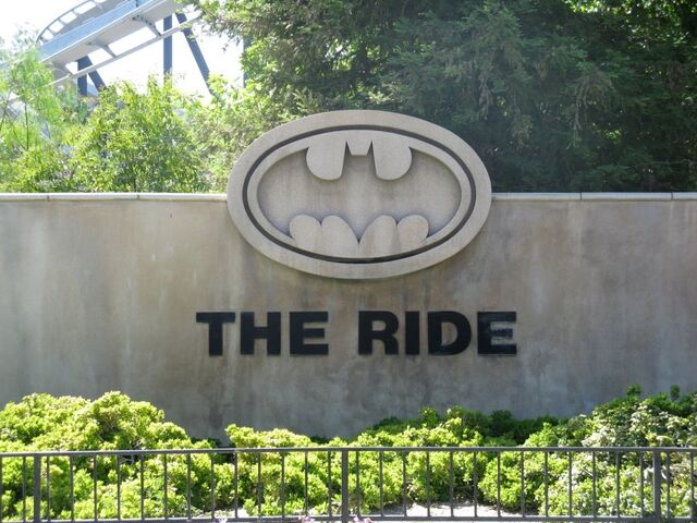 File:Batman The Ride Entrance.jpg