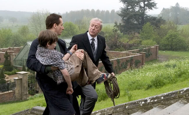 File:Batman-begins-20050526092909546.jpg