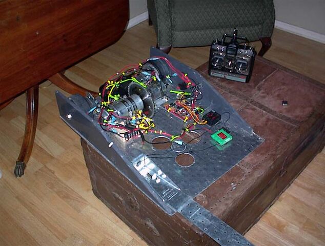 File:Innards of Flatbot.jpg
