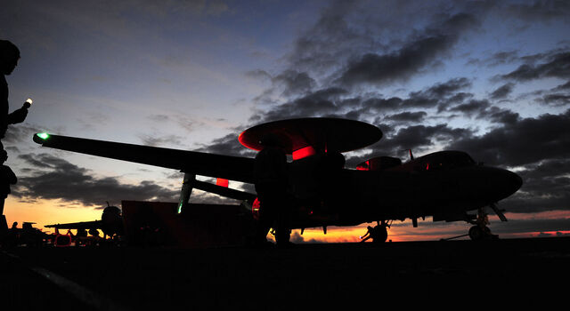 File:E-2 Hawkeye.jpg