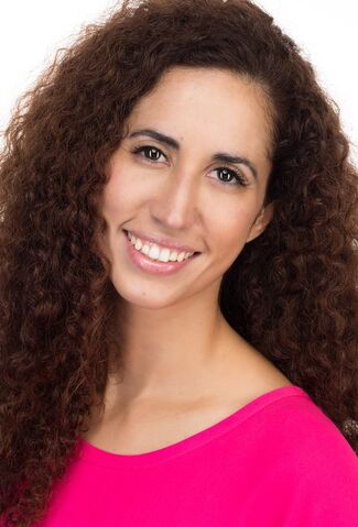 File:Gina Beatriz Castro.jpg