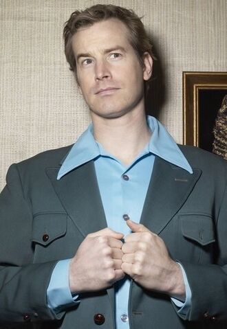 File:Rob Huebel2.jpg