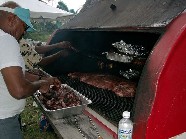 File:800px-Barbeque block party Kansas city.jpg