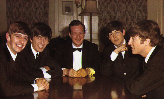 Файл:Brian-epstein-and-the-beatles.jpg