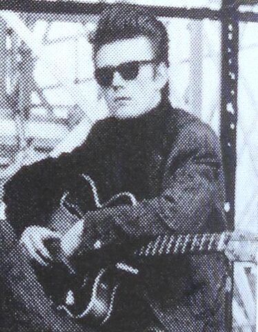 File:Sutcliffe in Hamburg.jpg