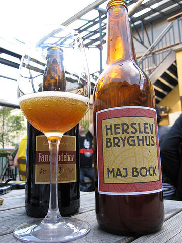 File:Herslev Bryghus Maj Bock.jpg