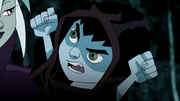 Hex jovem no colo de Encantriz.png
