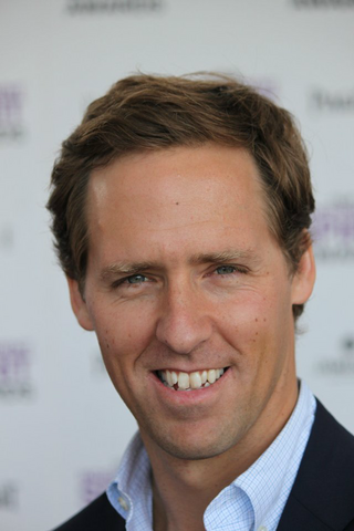 File:Nat Faxon.png