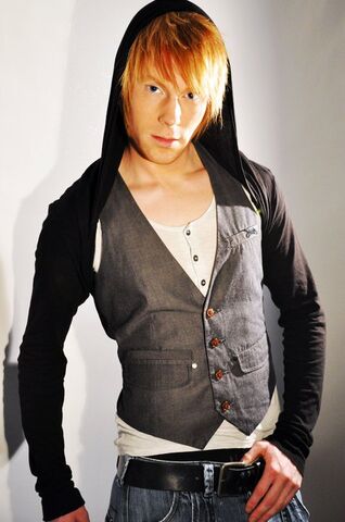 File:MUZIK Press Shots 1.jpg