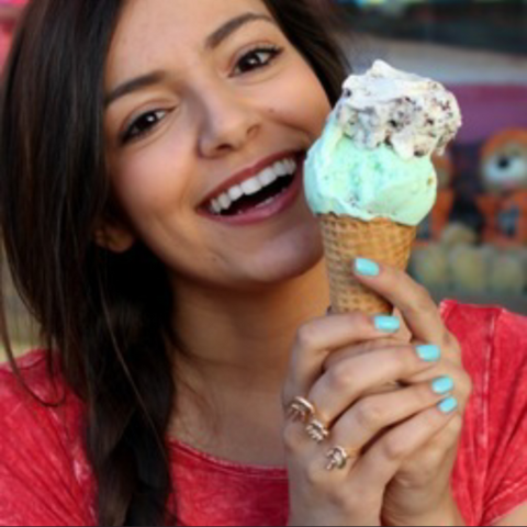 File:Bethany Mota.png