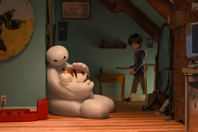 Archivo:6-grandes-heroes-baymax-hiro-gato.jpg