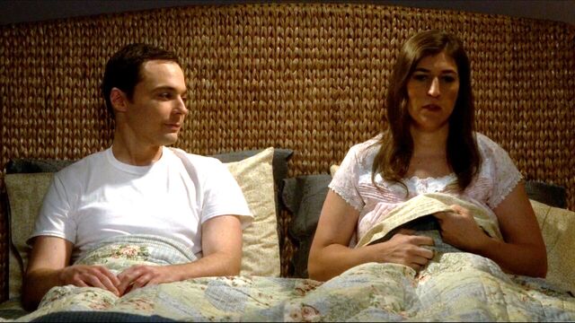 File:Amy getting into bed.jpg