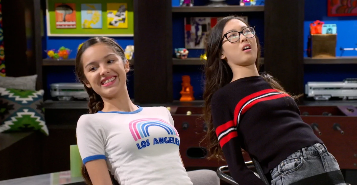 Image Paige and Frankie on hand trucks.jpg Bizaardvark Wiki