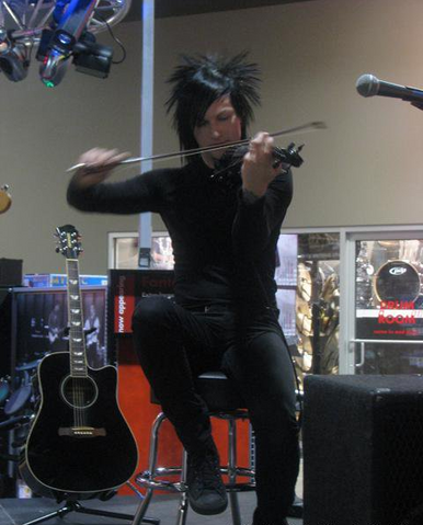 File:Tumblr m6ywfcQlg91rpz92xo1 500.png