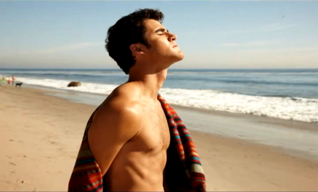 File:DarrenSexy34.png