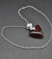 Jun's necklace