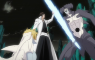 Aizen saves Harribel.png