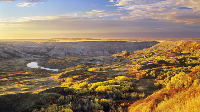 File:Nature-landscapes hdwallpaper extraordinary-canyonscape-in-canada 1007.jpg