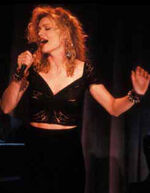 Dosson, Cassi (singing)