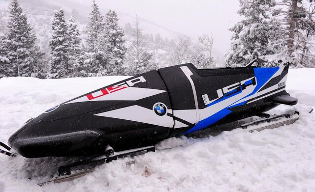 File:BMW 2M Bobsled-06.jpg
