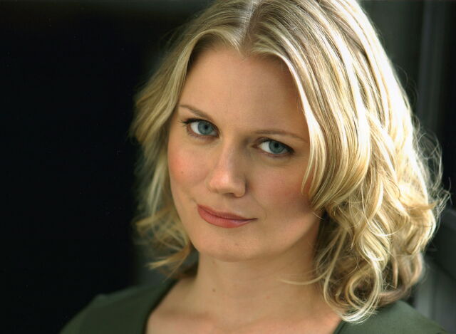 File:JulietJeskeHeadshot.jpg