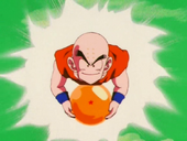 Krilin amb bola de drac.png