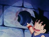 Goku forat a la paret.png