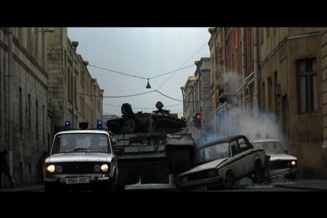 Datei:GoldenEye - Geparkter Lada.jpg