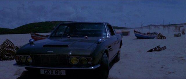 Datei:1 Aston Martin DBS.jpg