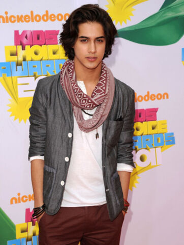 File:Avan-Jogia-kca-2011-20745703-385-510.jpg