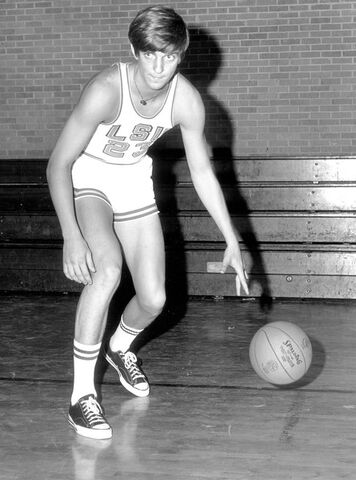 File:Pete maravich.jpg