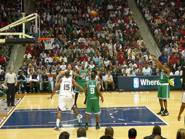 File:Leon Powe Free Throw.jpg