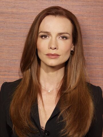 File:Boston-legal-saffron-burrows.jpg