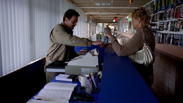 Archivo:1x01 - Pilot 51.png