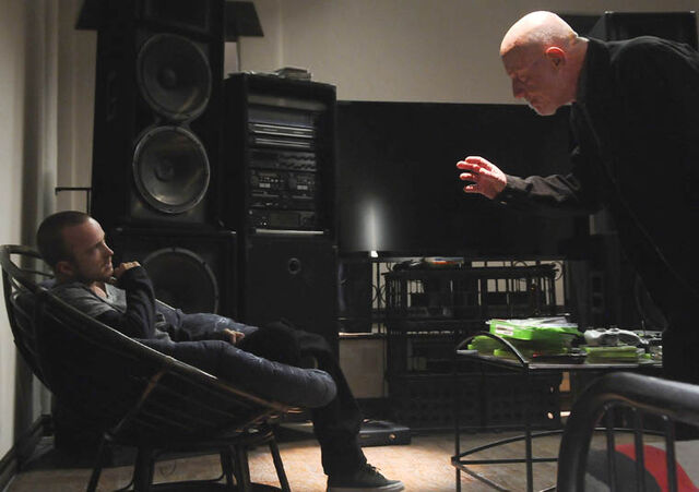 File:Episode-1-mike-jesse.jpg