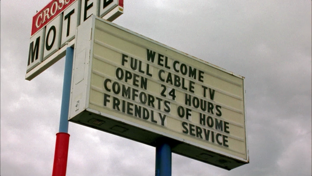 File:Crossroads motel sign.png